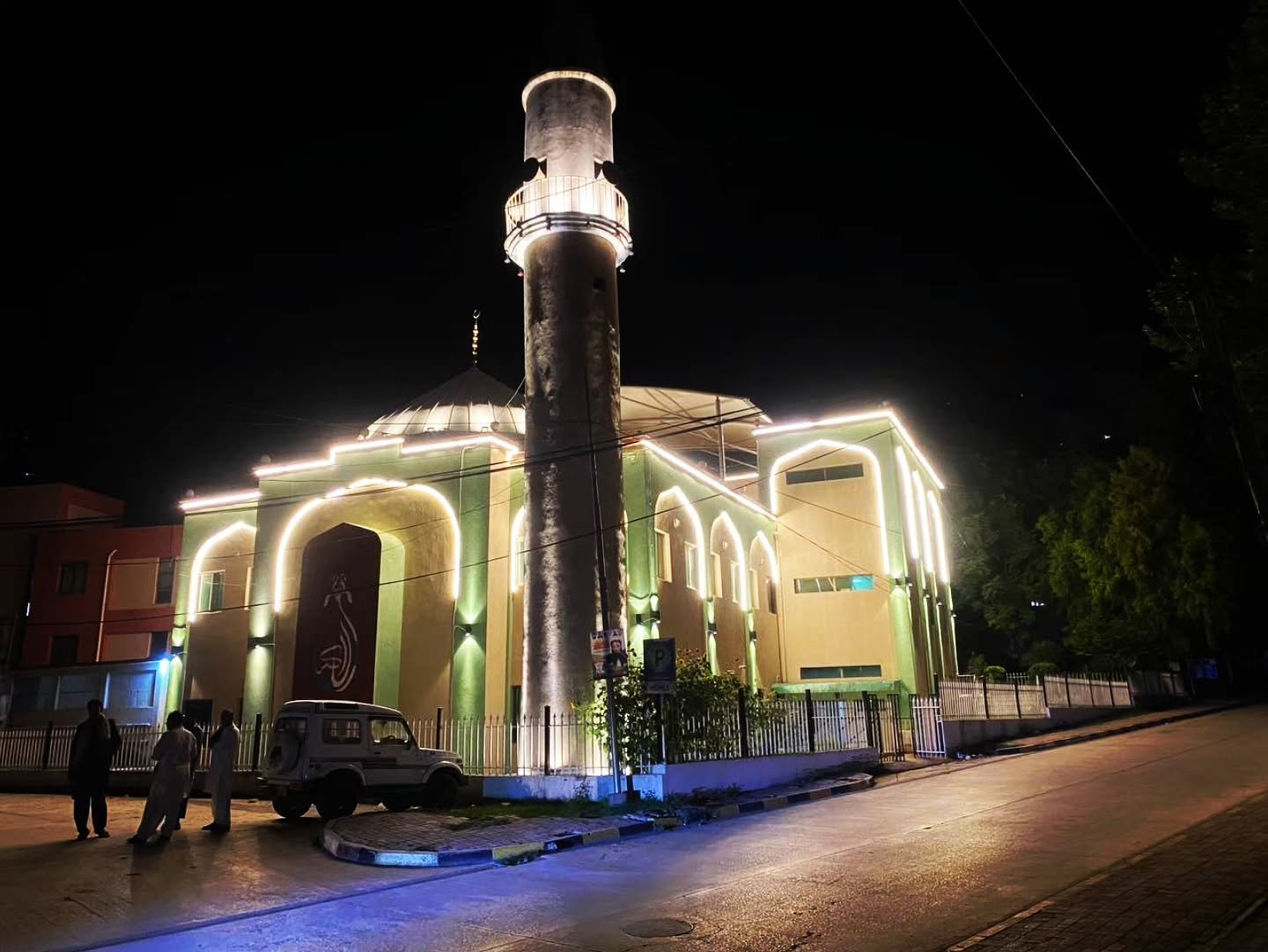 minarete & coner lighting-newon