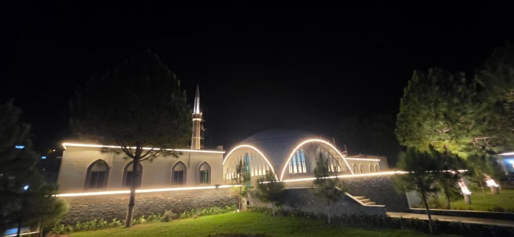 LED wall washer linear facade lighting mosque assembly hall AJK